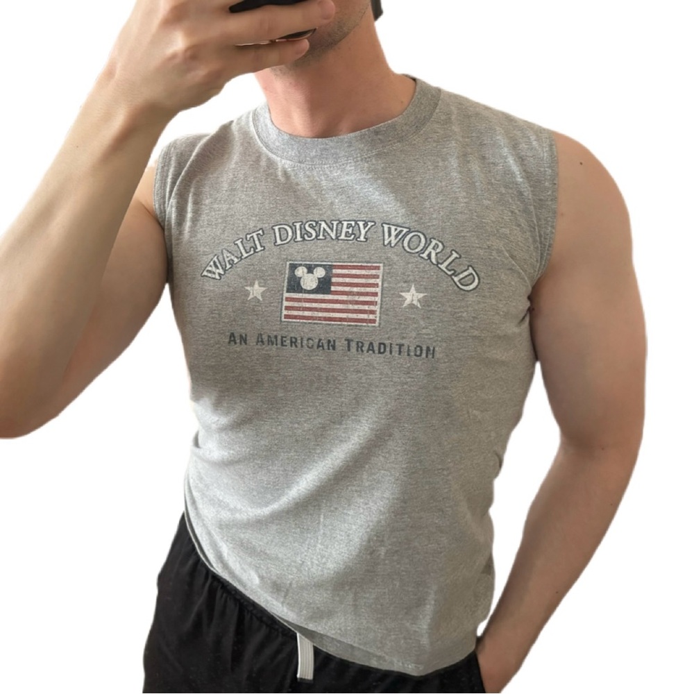 Vintage Y2K Walt Disney World Sleeveless Gray Flag Tee Shirt Sz XS/S Americana